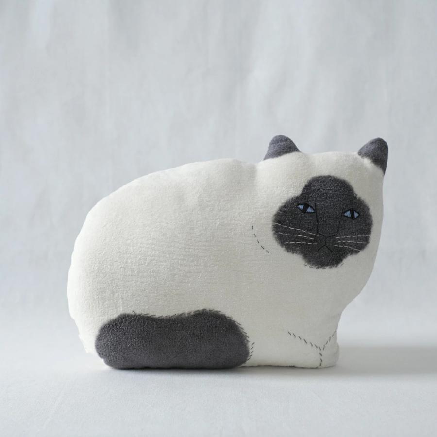 tomotake トモタケ ネコのクッション ポインテッド 泥染め 手刺繍 猫