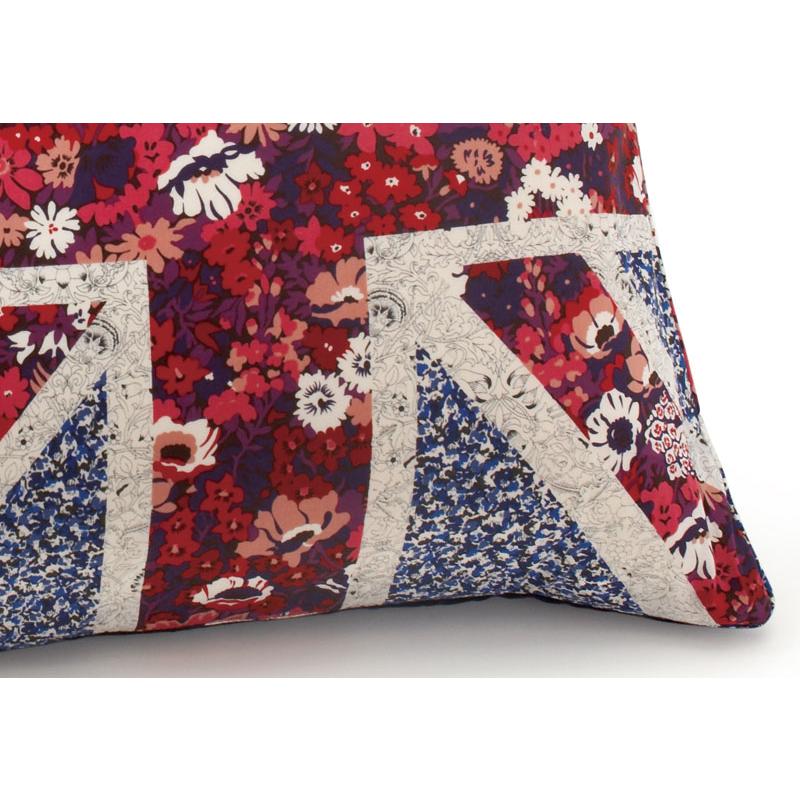 LIBERTY. LIBERTYリバティプリントを使ったクッションカバー