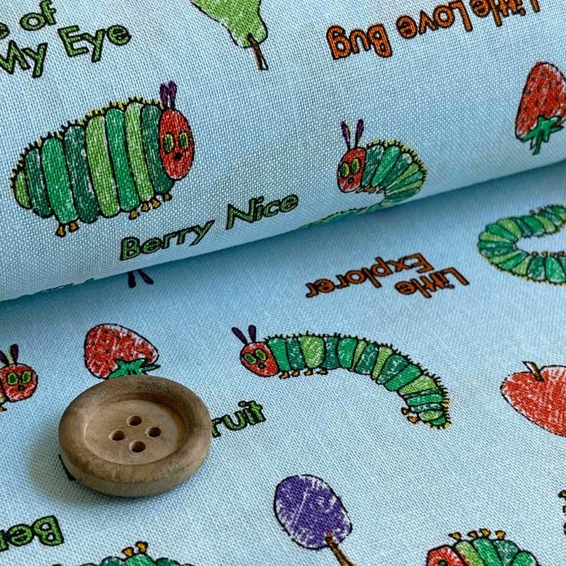 はらぺこあおむし 英字スケッチ柄 シーチング生地 イエロー・サックス