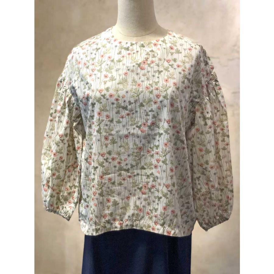 LIBERTY.（リバティ） リバティプリント 7分袖ブラウス シャツ クルー 