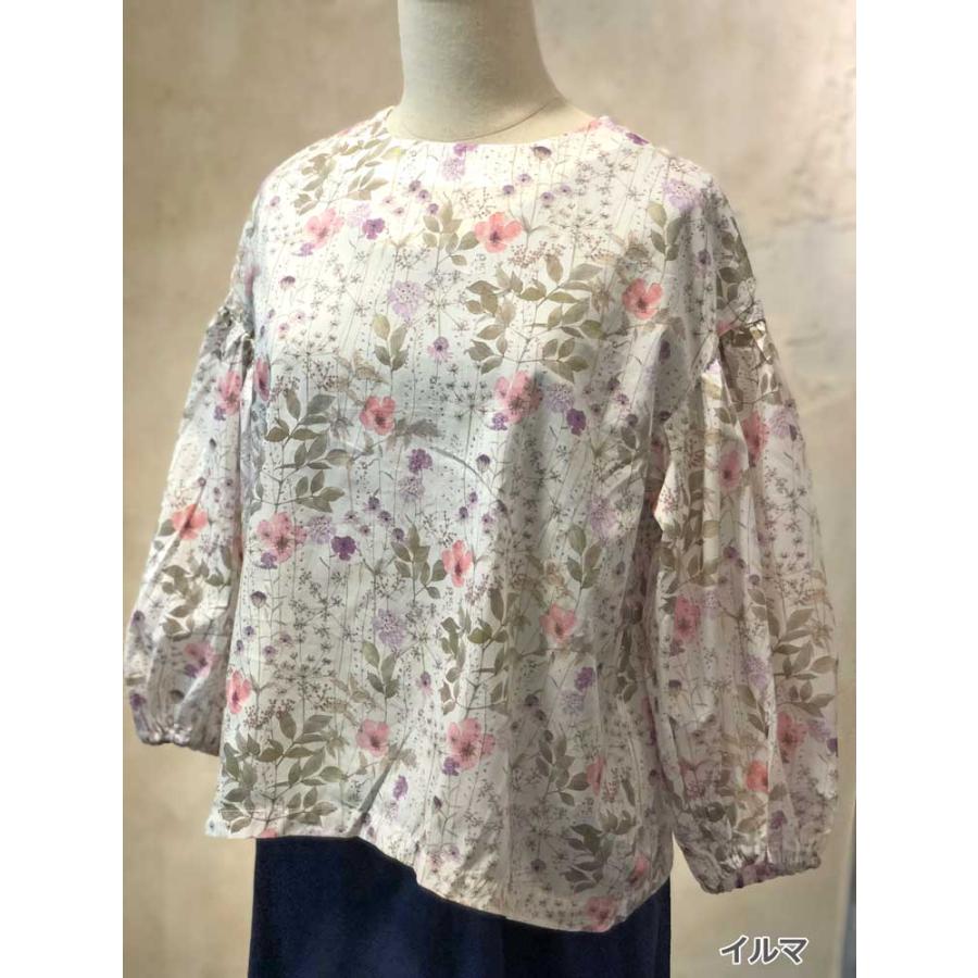 LIBERTY. リバティプリント 7分袖ブラウス シャツ クルーネック