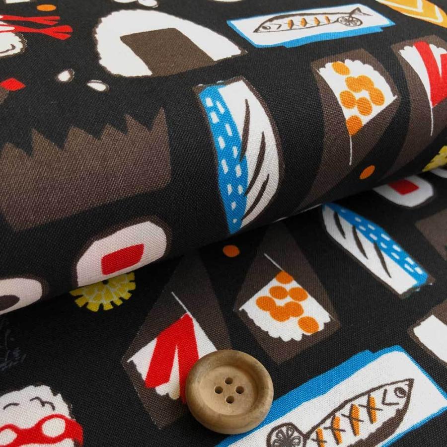 寿司柄 シーチング生地 生成り レッド ブルー ブラック すし 和柄 ほっこりjapan 入園入学通園通学 甚平 ゆかた Loa 1 Loa 1 リバティプリントショップmerci 通販 Yahoo ショッピング