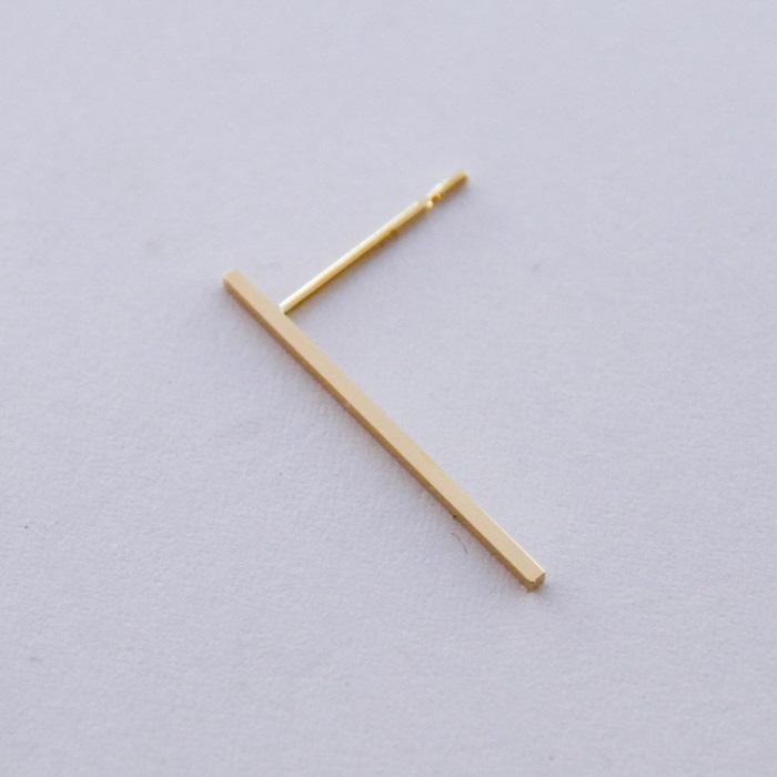 ピアス レディース バー スタッド K18 18K 18金 ゴールド 片耳用 片方 1個 シンプル ポストピアス 華奢 女性 おしゃれ 送料無料の画像