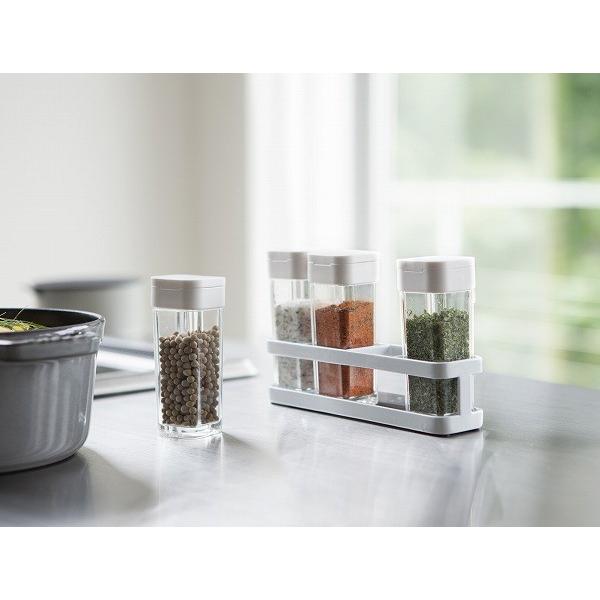 スパイスボトル ラック 4個セット タワー Tower キッチン ホワイト ブラック スパイス 容器 調味料入れ おしゃれ スパイスボトル おしゃれ 調味料 57 3345 3346yahoo メルシープレゼント 雑貨屋 通販 Yahoo ショッピング