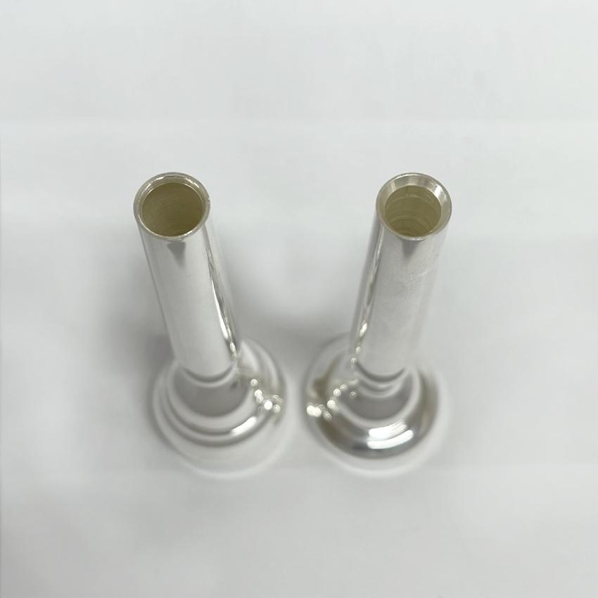 Schilke シルキー トランペット用 マウスピース 6A4Z Zシリーズ 2本収納可能なマウスピースポーチ付き リード奏者向け SP 銀メッキ |  | 10
