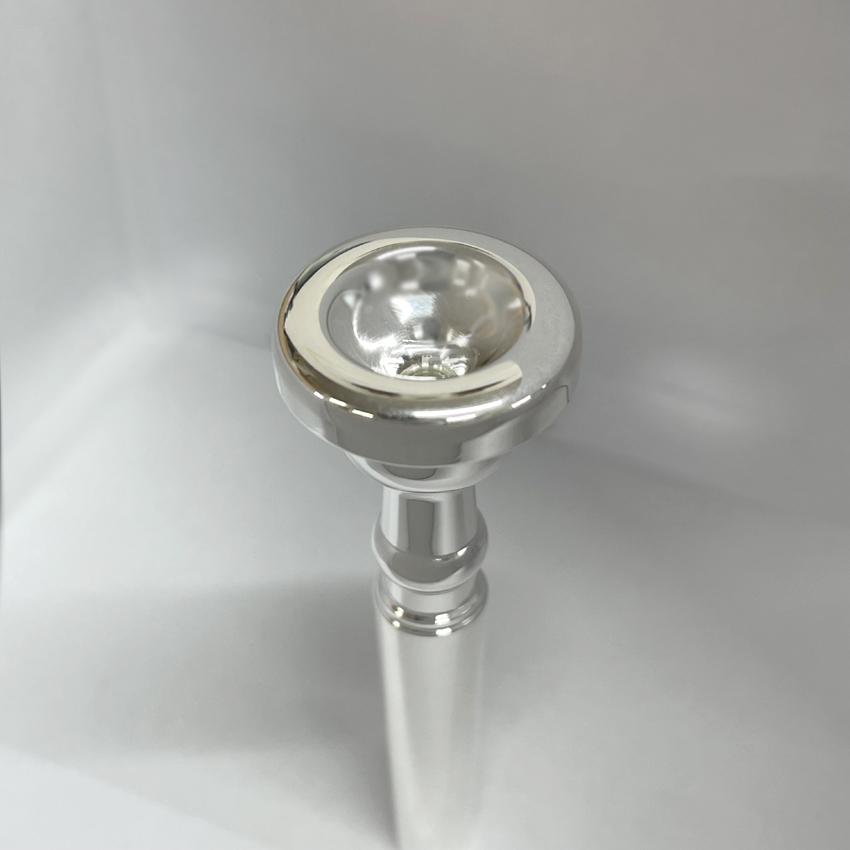 Schilke シルキー トランペット用 マウスピース 6A4Z Zシリーズ 2本収納可能なマウスピースポーチ付き リード奏者向け SP 銀メッキ |  | 07