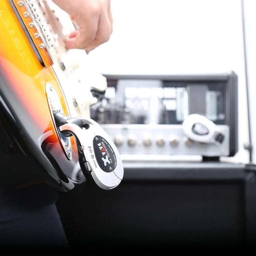 Xvive デジタルギターワイヤレスシステム XV-U2 シルバー U2 : 楽器の