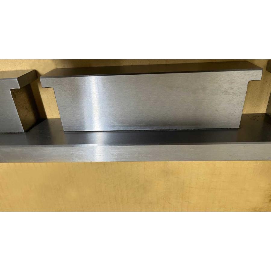 プレスブレーキ用ダイホルダー　H=110mm　13本 旭光製作所OEM アマダタイプ 2V ダイホルダー H=75/長さ=830 : メルガ