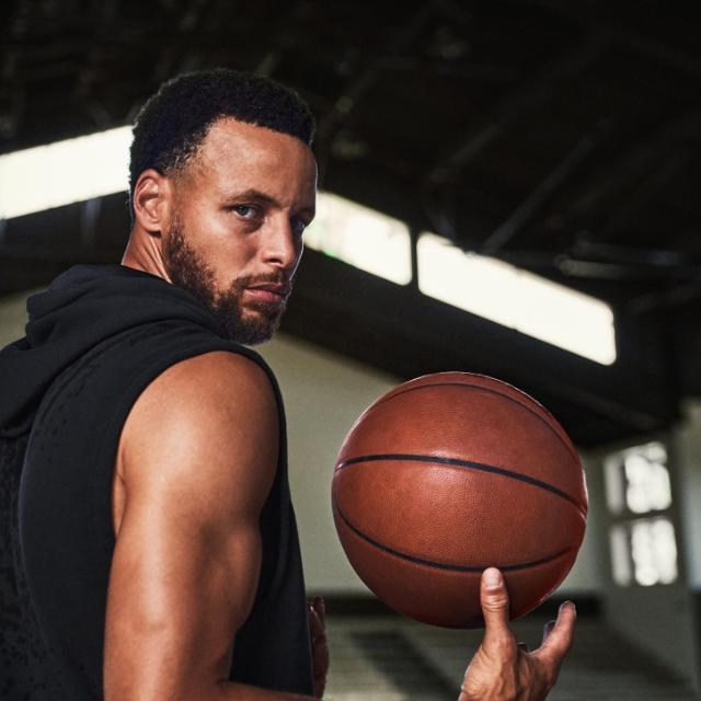 カリー CURRY 2 Back to MVP メンズ ブラック 黒 金 アンダーアーマー 