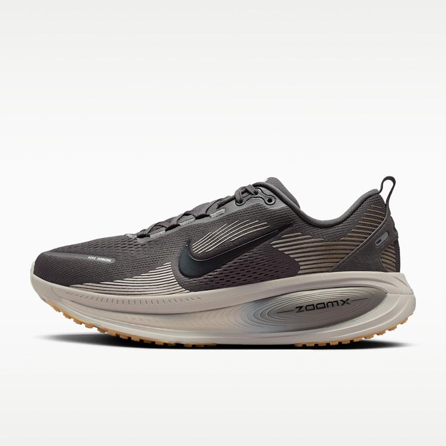 ズーム ボメロ NIKE ZOOM VOMERO 18 HM6803 215 ブラウン 茶 ナイキ