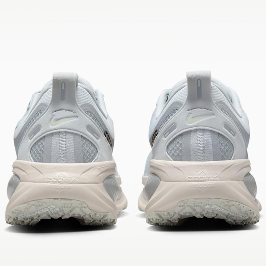 ズーム ボメロ NIKE VOMERO 18 GORE TEX HQ7001 003 シルバー 銀