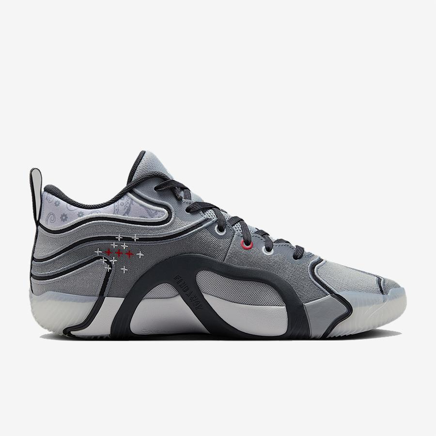 新品　NIKE Tatumu3 グレー NIKE（ナイキ） NIKE TATUM 3 PF HV5911 002 メンズ グレー 灰