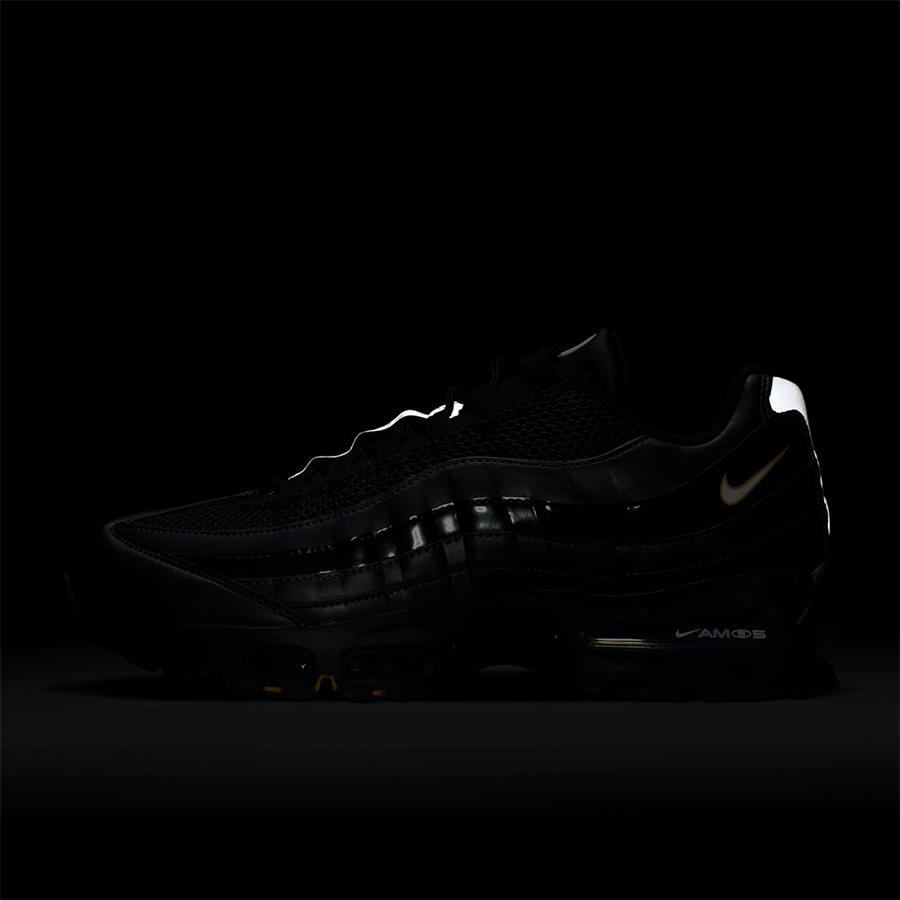 NIKE ナイキ エア マックス 95 ビッグバブル SE IB6830 001 スニーカー メンズ ブラック 黒 AIR MAX ローカット 運動靴 ランニングの画像
