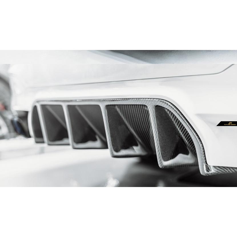 FUTURE DESIGN 正規品】BMW 5シリーズ G30 G31 Mスポーツ用F90 M5
