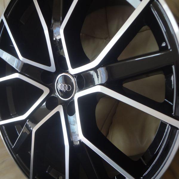 アウディ A1332 Q3 F3 (245/40R20) (20インチ,ブラック,ホイール