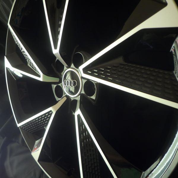 Audi 19インチ ブラックホイール2本目 19インチ NEW グロス ブラック STYLE ホイールセット アウディ
