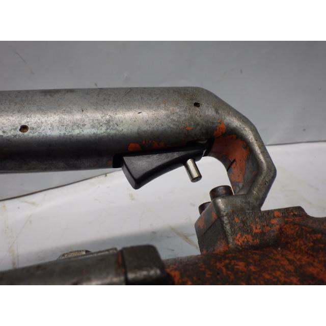 中古 IKK(石原機械工業) 鉄筋カッタ DC-20? 型式不明 訳あり 新 中古 IKK(石原機械工業) 鉄筋カッタ DC-20? 型式不明 訳あり 新