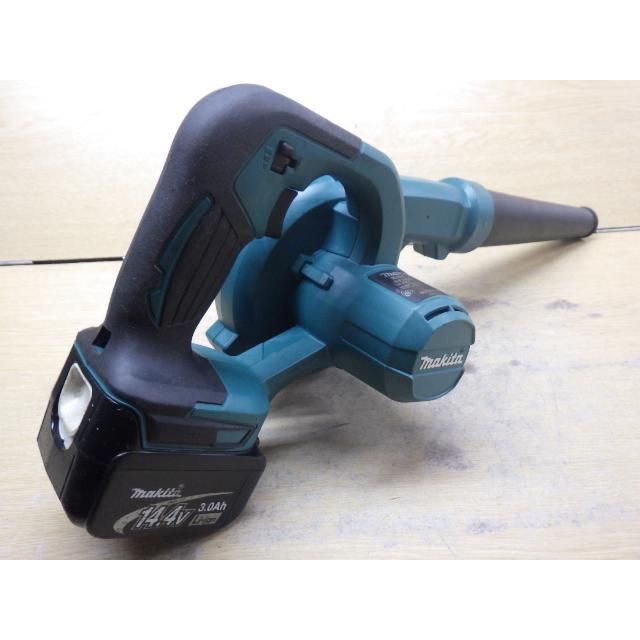 ✨マキタ　中古　UB144D　充電式ブロワ　14.4　説明書　付属品有✨うるま市田場✨　 中古良品 マキタ makita 14.4V充電式ブロワ UB144D バッテリー付き 新