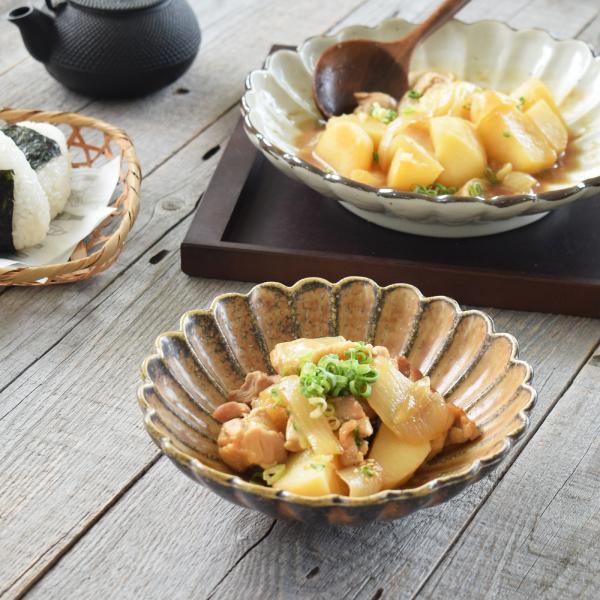 中鉢 おしゃれ 5色菊形中鉢 和食器 煮物鉢 モダン 美濃焼 花型