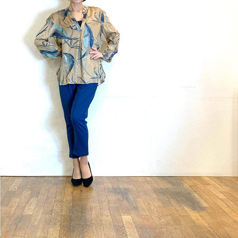 FLY GIRL フライガール 長袖ブラウス リーフプリント サテン イタリア  