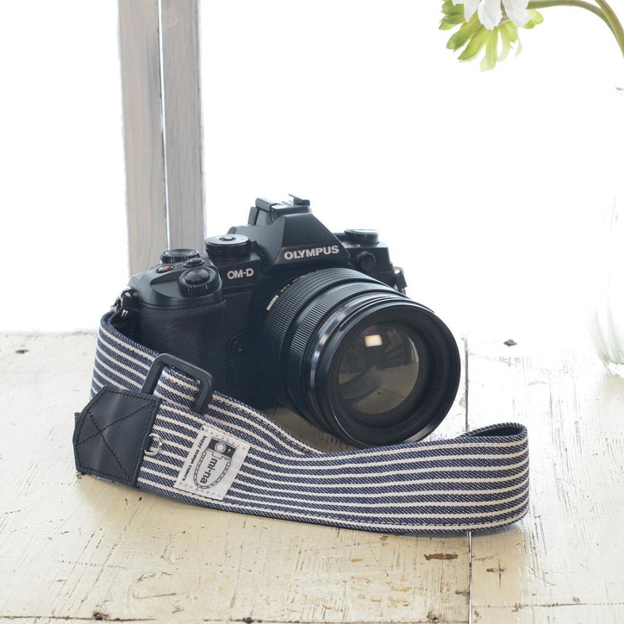 美品‼︎ Nikon 一眼レフカメラ 本体・ストラップ・充電器付き カビや傷