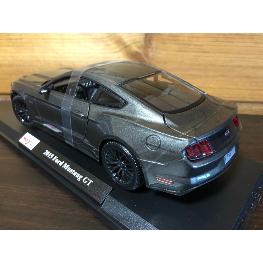 Maisto 1/18 Ford Mustang マスタングミニカー3台セット Maisto 1/18 Ford Mustang マスタングミニカー3台セット