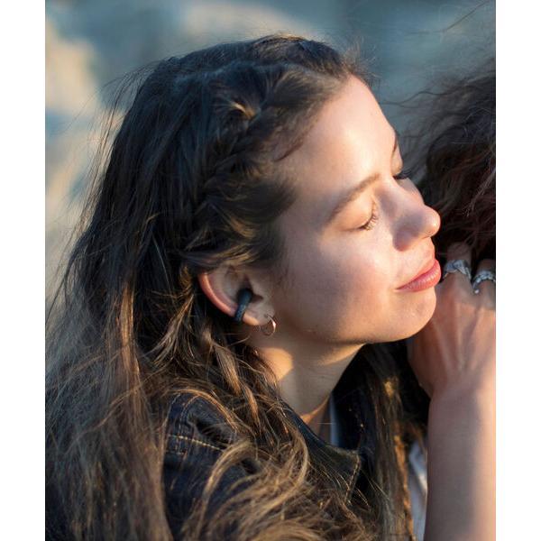 ラッピング ※ ambie sound earcuffs アンビー サウンド イヤカフ AM-TW01 BLACK 耳をふさがないイヤホン 完全ワイヤレス 高品質 ambie sound earcuffs (アンビー サウンド イヤカフ)AM-TW01 BLACK 耳をふさがないイヤホン 完全ワイヤレス
