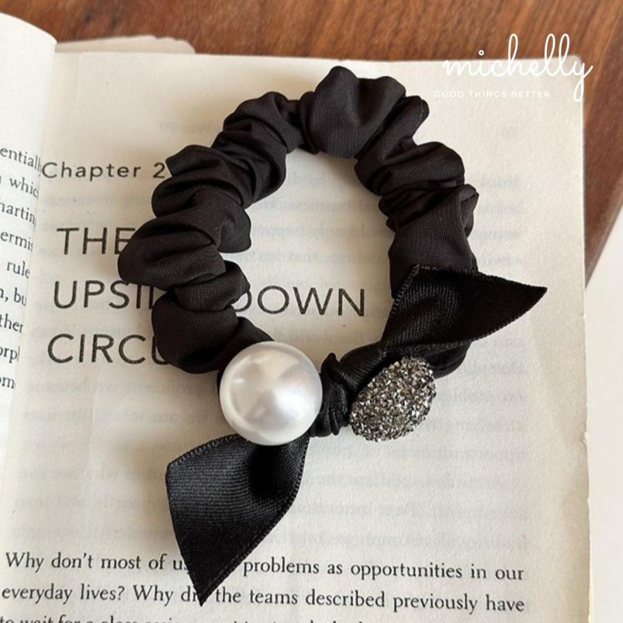 シュシュ パール ストーン リボン まとめ髪 ヘアアレンジ ヘアゴム ブラック 黒 きれいめ サテン | ブランド登録なし | 01