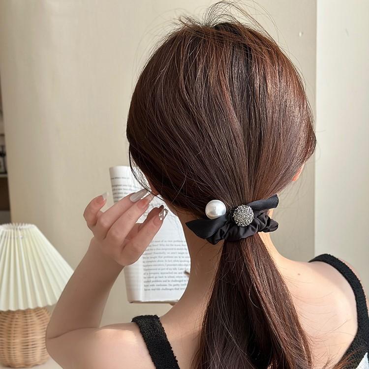 シュシュ パール ストーン リボン まとめ髪 ヘアアレンジ ヘアゴム ブラック 黒 きれいめ サテン | ブランド登録なし | 07