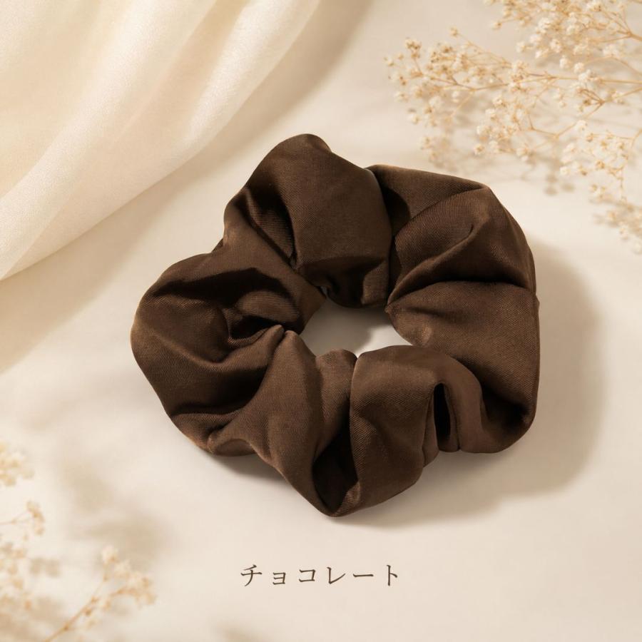 シュシュ サテン 黒 モカ ヘアゴム 艶感 無地 シンプル おしゃれ まとめ髪 簡単 アレンジ | ブランド登録なし | 02