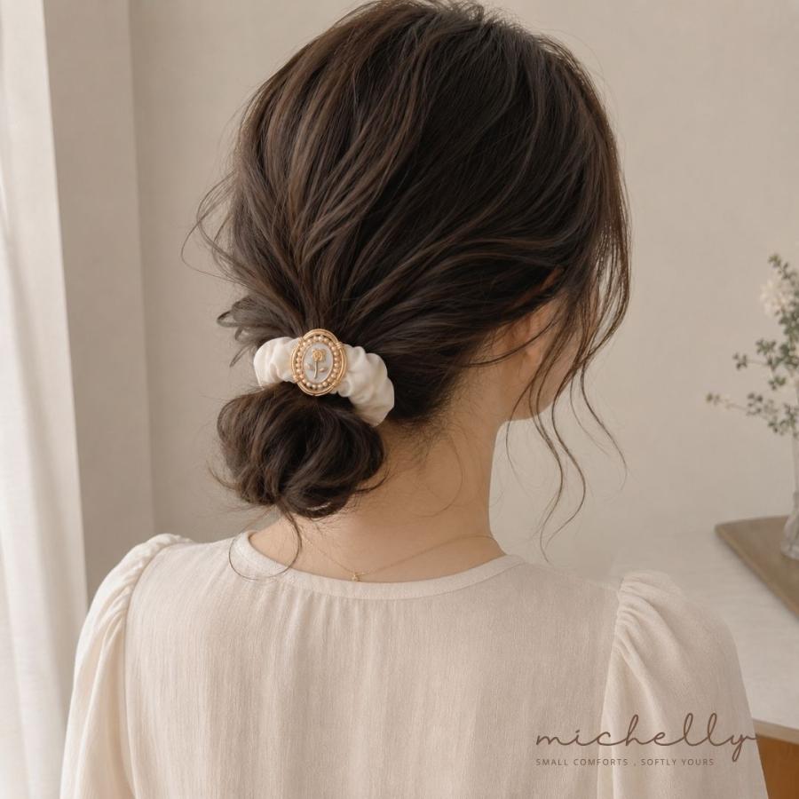 シュシュ カメオ風 アンティーク パール サテン調 黒 白 大人 上品 クラシカル まとめ髪 ヘアアクセサリー | ブランド登録なし | 07