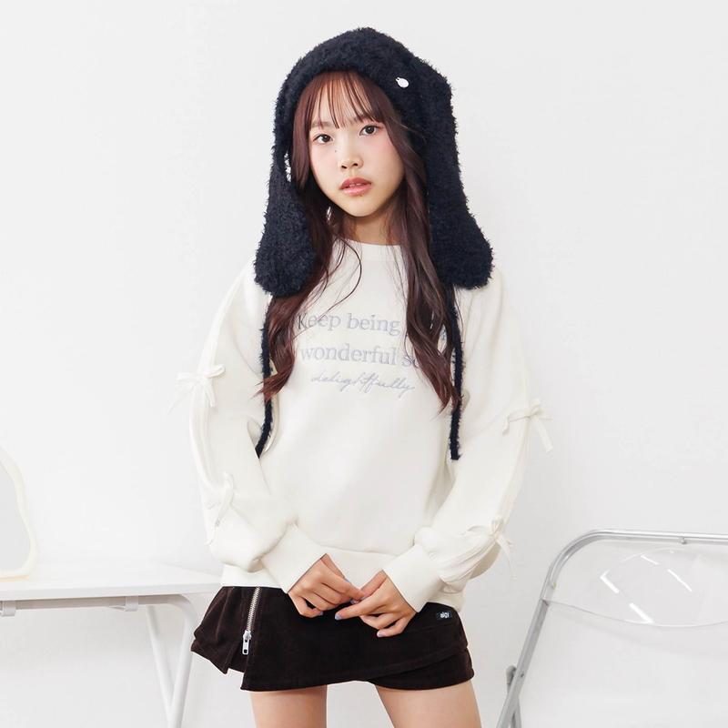 白い服の少女 algy（アルジー） セール 子供服t algy ダンボール 袖ライン りぼん