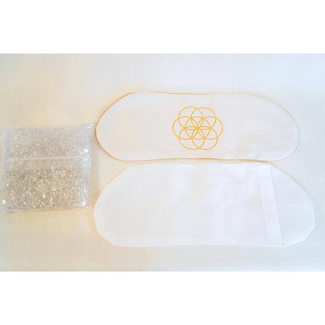 「白」　涼眠クリスタ　Crystal Purify Pillow　枕　水晶枕　さざれ　シードオブライフ刺繍　洗える枕　メッシュ生地の内袋　癒し　国産　micocoro product |  | 02