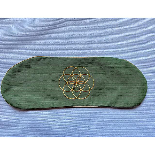 「Green」　涼眠クリスタ　Crystal Purify Pillow　枕　水晶枕　さざれ　シードオブライフ刺繍　洗える枕　メッシュ生地の内袋　国産　COCORO　micocoro product | 