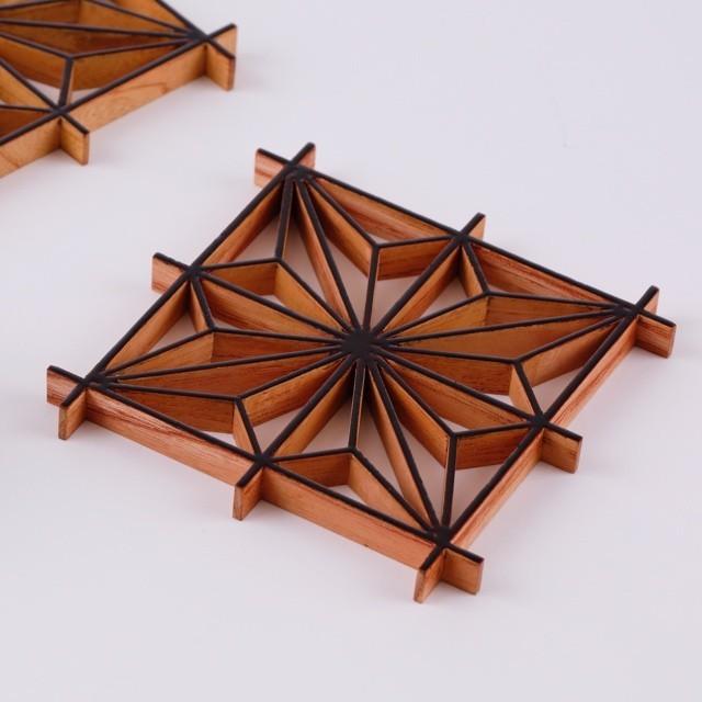 組子コースター　香椿　組子細工　麻の葉文様　120×120mm  高さ11mm 朱溜塗り　伝統工芸　国産