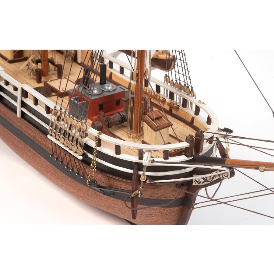 帆船模型キット エセックス : 木製模型キットのマイクロクラフト