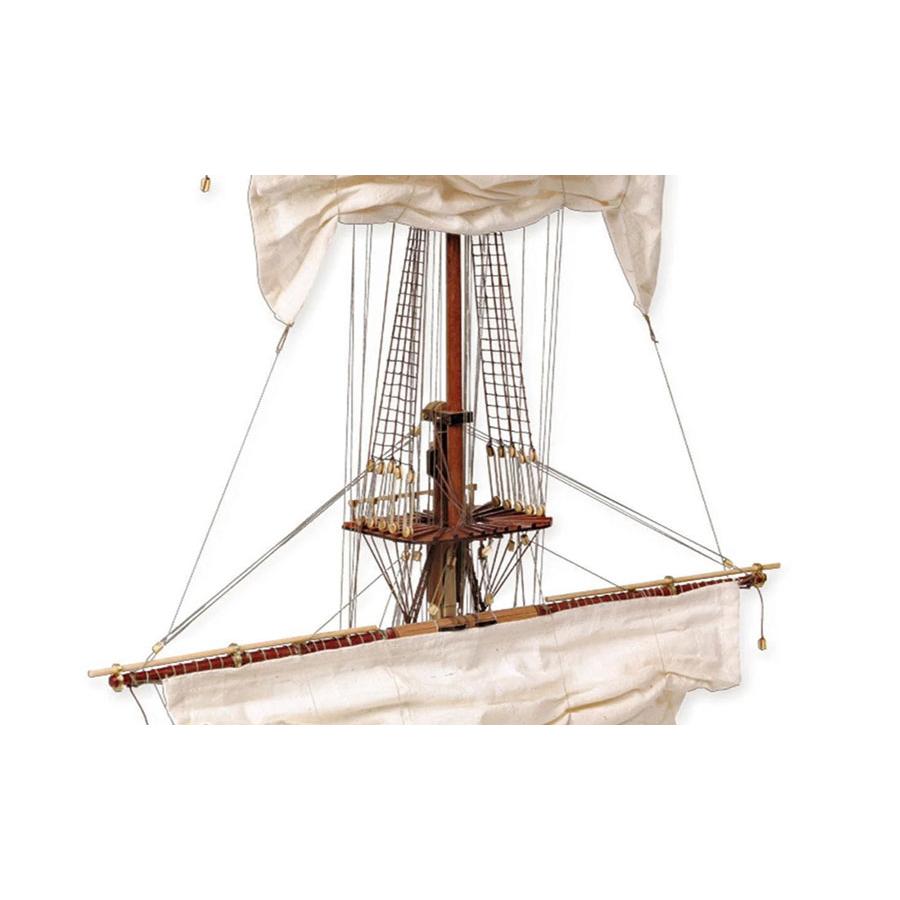 帆船模型キット サンティシマ トリニダー クロスセクション