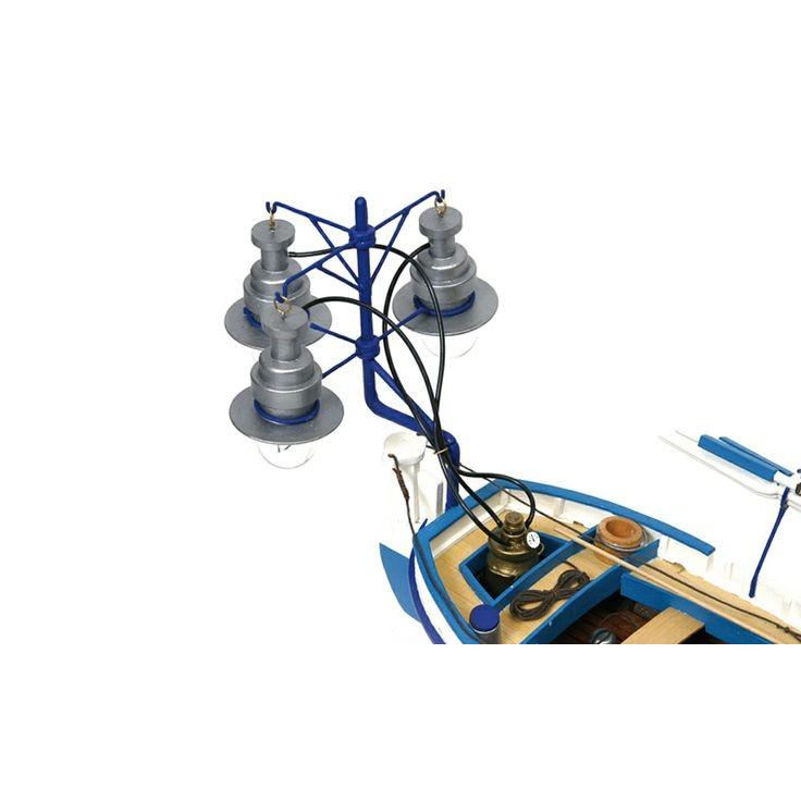 木製 船舶模型キット カレラ |  | 02