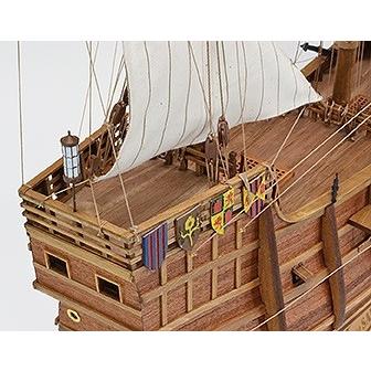 帆船模型キット サンタマリア : 木製模型キットのマイクロ 帆船模型キット サンタマリア : 木製模型キットのマイクロ