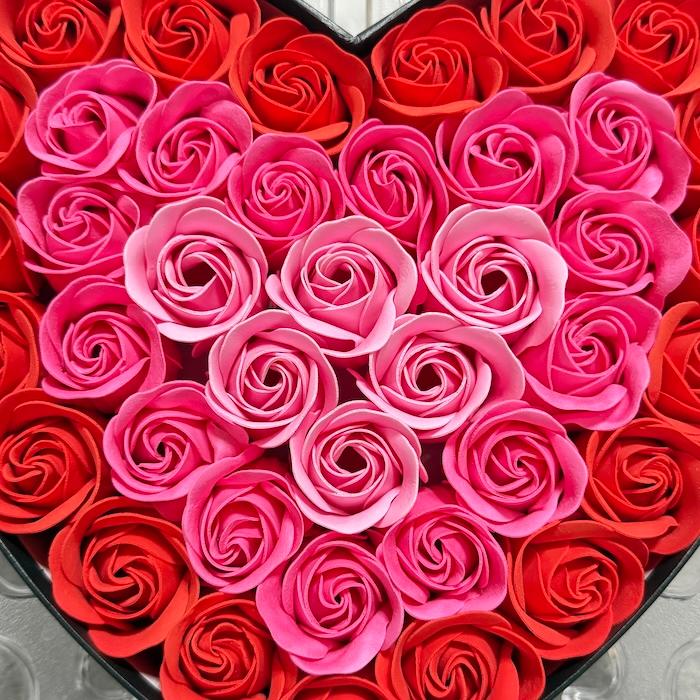 入浴剤 ギフト プレゼント おしゃれな花の形のバスフレグランス レッド