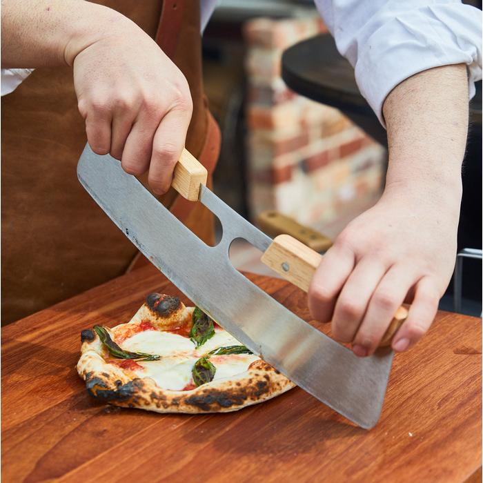 ピザカッター オークハンドル ピザ用品 a+design おしゃれ 半月型 メッツァルーナ ピザ包丁 ローラー 洗いやすい 高級 |  | 02