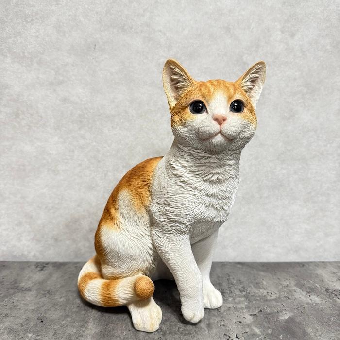 置物 猫 動物 かわいい 右向きお座り茶トラ白猫 大 ネコ 高さ30.5cm