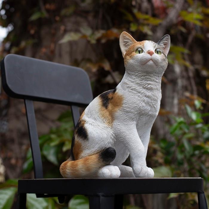 置物 猫 動物 かわいい お座り三毛猫 大 ネコ 高さ30.5cm woobia