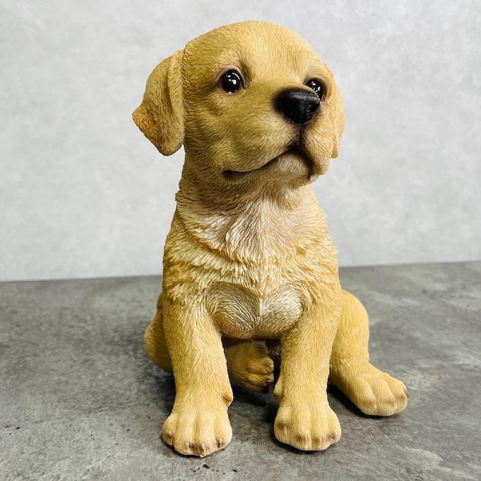 WOOBIA（ウービア） 置物 犬 かわいい 動物 玄関 お座りラブラドール