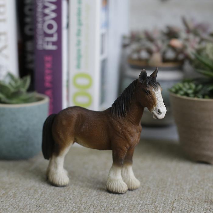 馬 置物 立つ馬 小 高さ22cm おしゃれ かわいい 玄関 インテリア 庭 ガーデンオーナメント woobia ウービア |  | 01