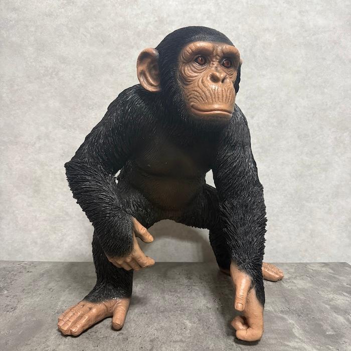 置物 構える チンパンジー 大 高さ50cm 動物 woobia 巨大オブジェ