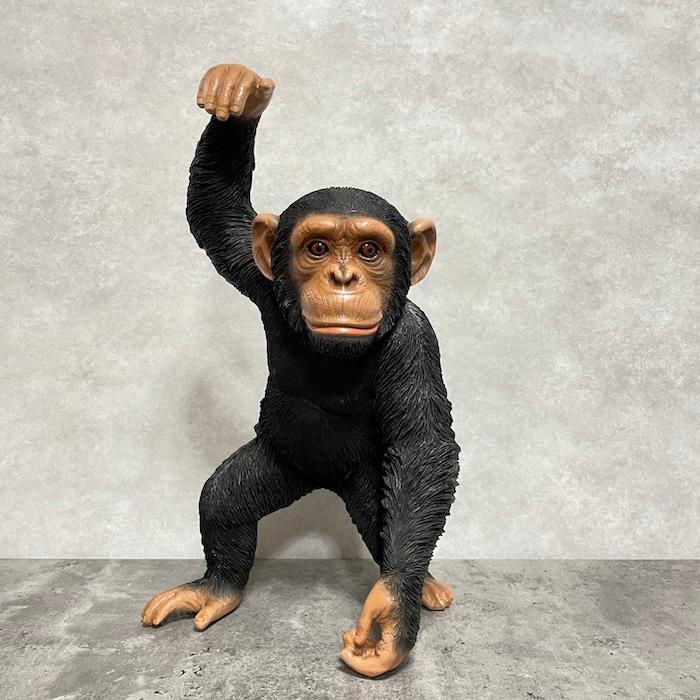 置物 動物 手を上げるチンパンジー 高さ43cm おしゃれ 大きい 玄関