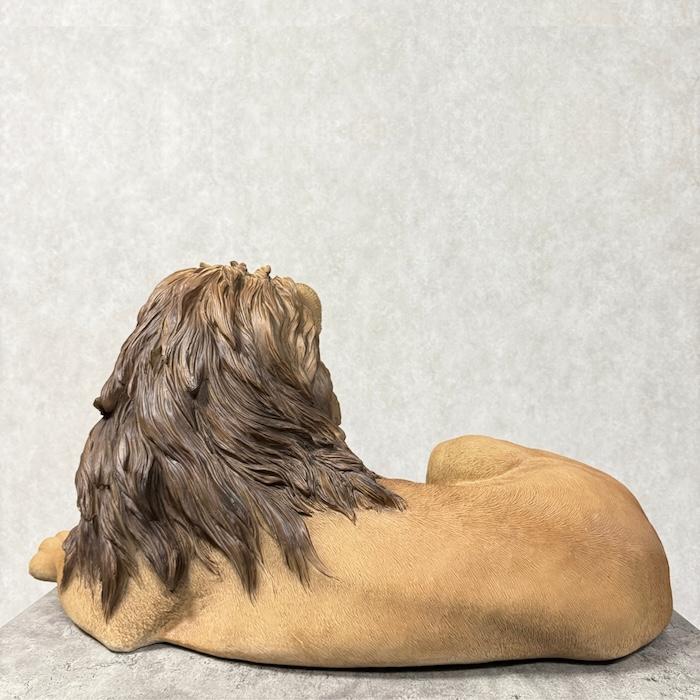 置物 動物 横たわるライオン 特大 横幅97.5cm woobia 巨大オブジェ