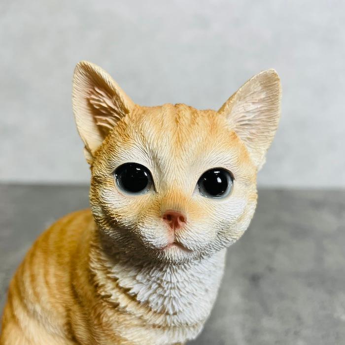 WOOBIA（ウービア） 置物 猫 かわいい 動物 玄関 巻き座り茶トラ猫（小