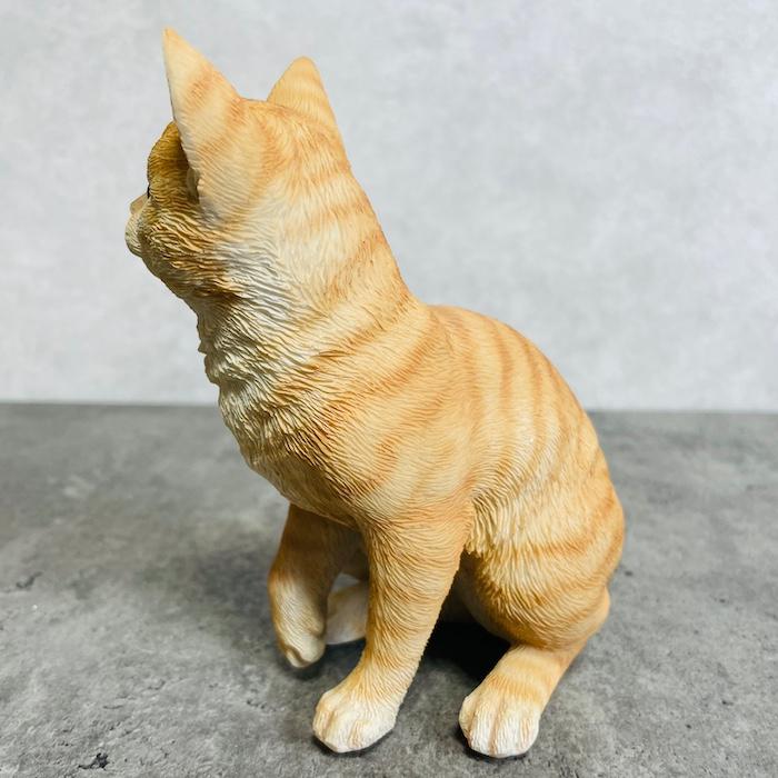 WOOBIA（ウービア） 置物 猫 かわいい 動物 玄関 巻き座り茶トラ猫（小